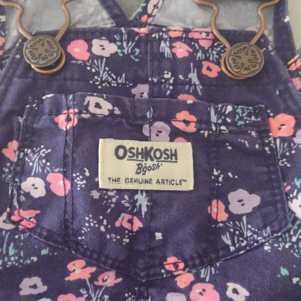 OshKosh B'gosh purple/pink floral cotton overalls Size 6‎ months